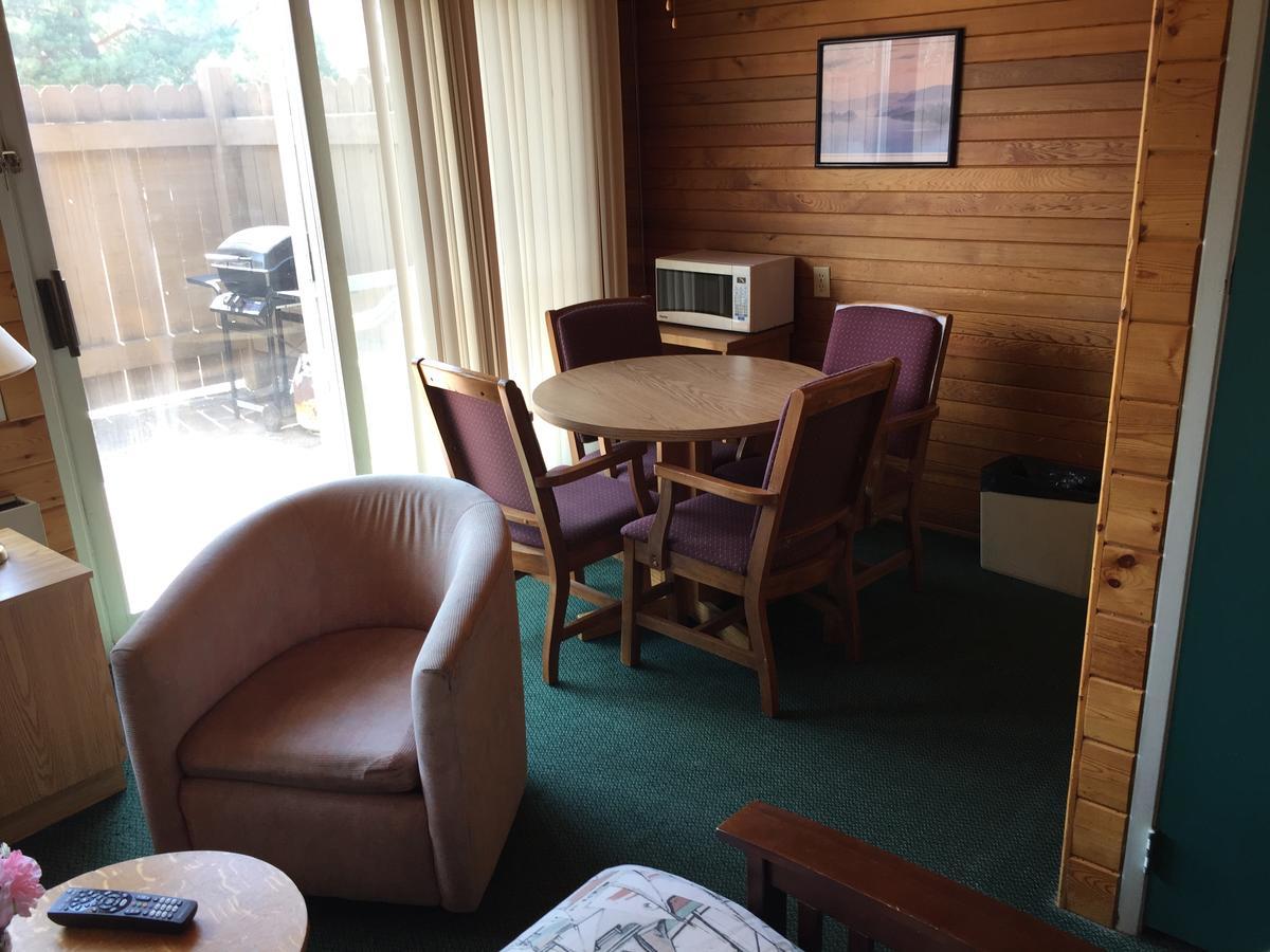 Falcon Lake Hotel Dış mekan fotoğraf