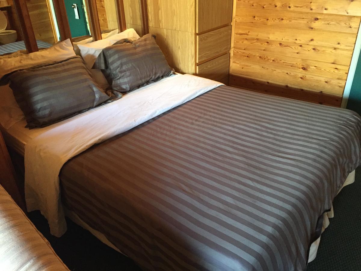 Falcon Lake Hotel Dış mekan fotoğraf