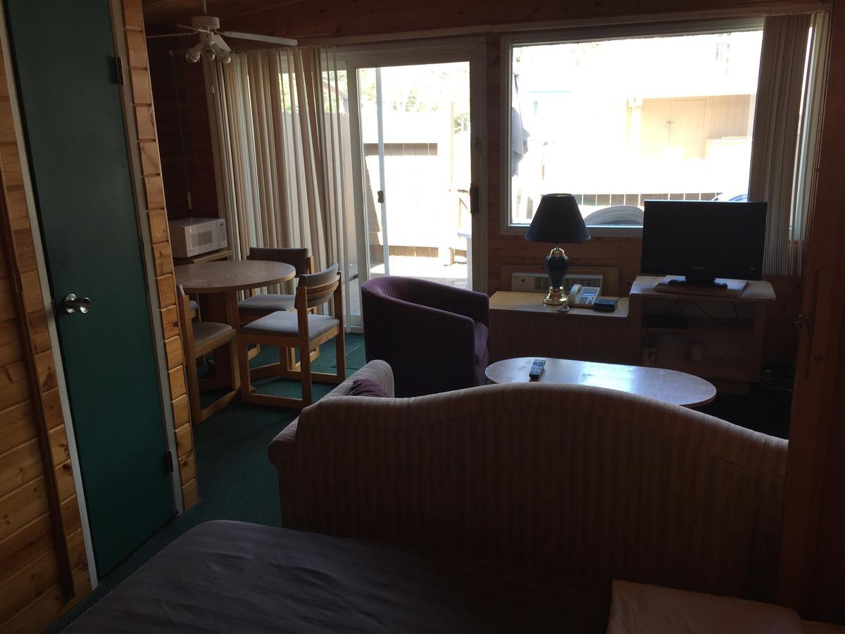 Falcon Lake Hotel Dış mekan fotoğraf
