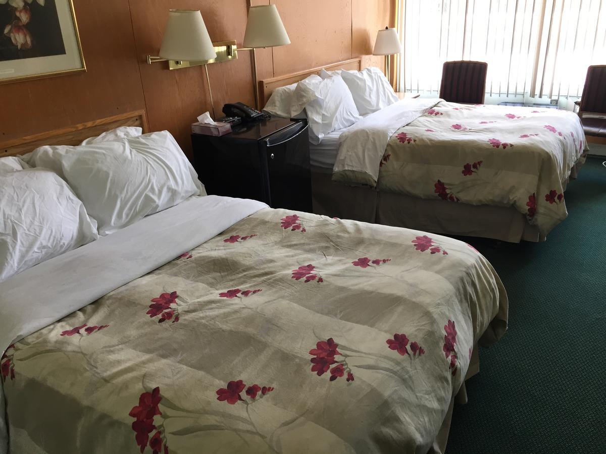 Falcon Lake Hotel Dış mekan fotoğraf