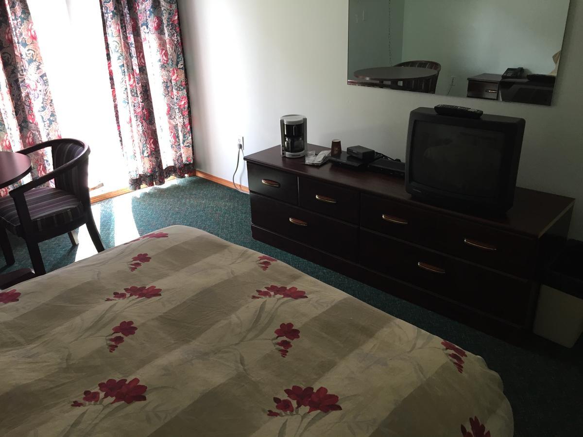 Falcon Lake Hotel Dış mekan fotoğraf