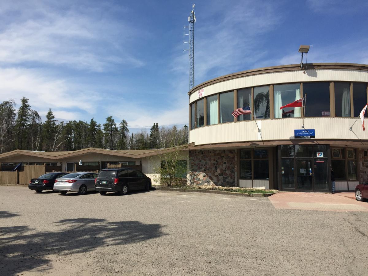 Falcon Lake Hotel Dış mekan fotoğraf